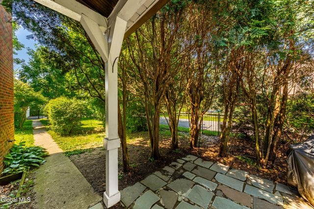 279 S Main Avenue, Albany, NY 12208