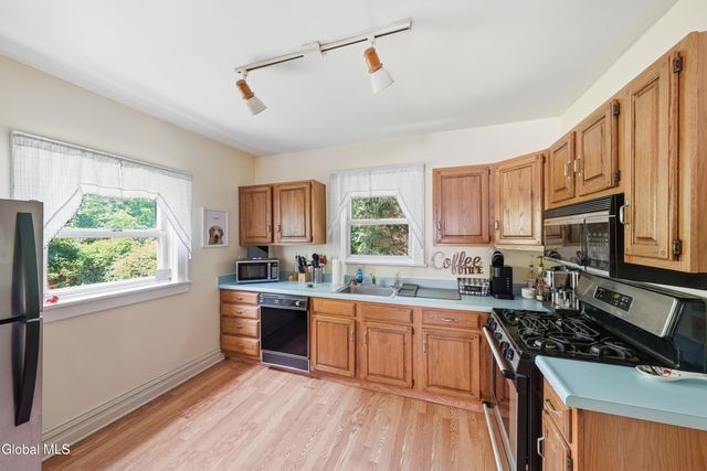 279 S Main Avenue, Albany, NY 12208