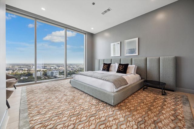 1711 Allen Parkway 2101, Houston, TX 77019