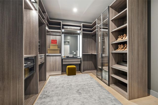 1711 Allen Parkway 2101, Houston, TX 77019