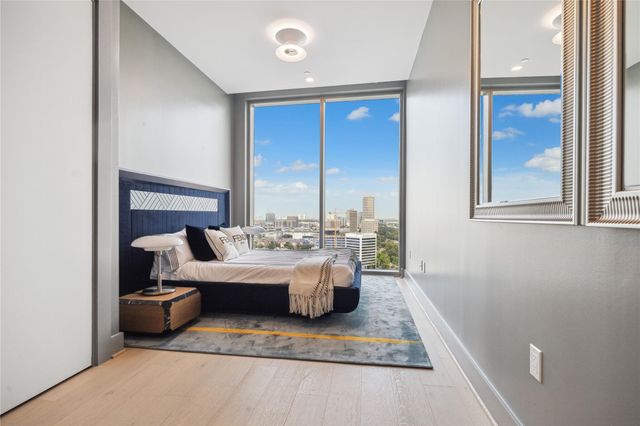 1711 Allen Parkway 2101, Houston, TX 77019