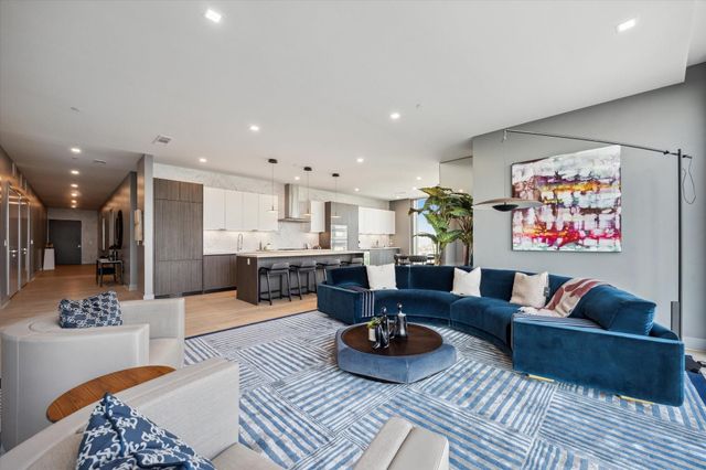 1711 Allen Parkway 2101, Houston, TX 77019