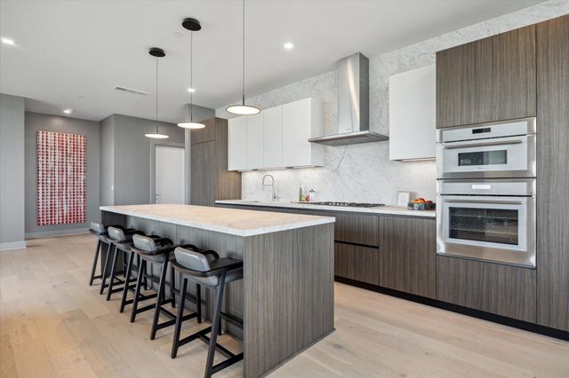 1711 Allen Parkway 2101, Houston, TX 77019