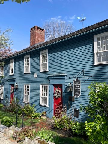 29 Chestnut St 1, Wakefield, MA 01880