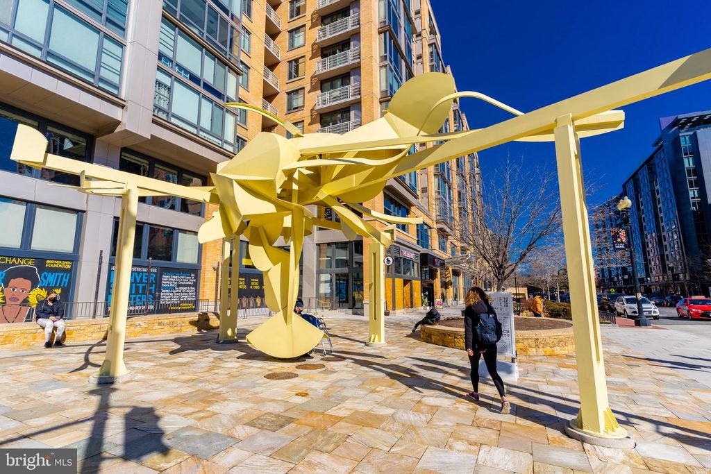 Image 48 of property listing at 616 E ST NW #614, Washington, DC 20004