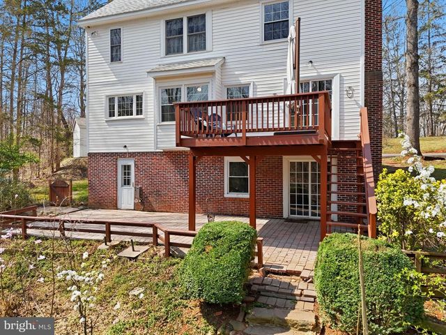 8277 LOCK LN, Warrenton, VA 20186