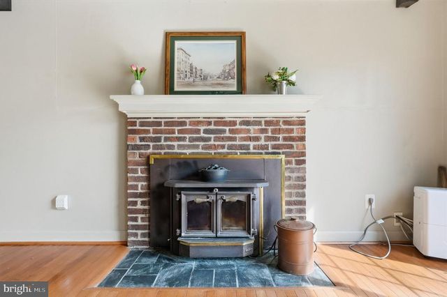 8277 LOCK LN, Warrenton, VA 20186