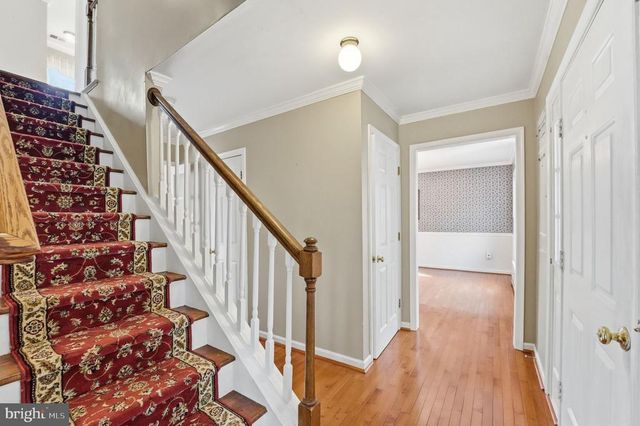 8277 LOCK LN, Warrenton, VA 20186