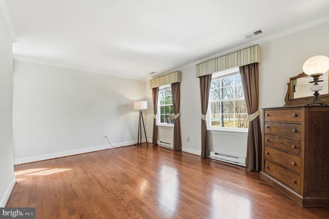 8277 LOCK LN, Warrenton, VA 20186