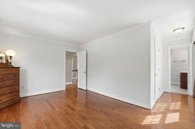 8277 LOCK LN, Warrenton, VA 20186