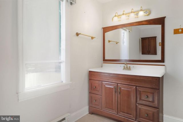 8277 LOCK LN, Warrenton, VA 20186