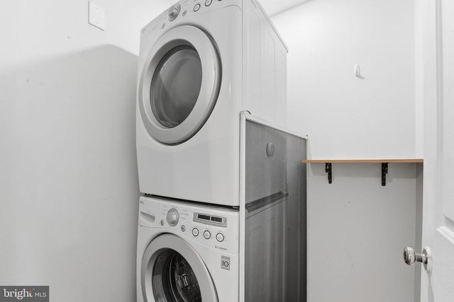 8277 LOCK LN, Warrenton, VA 20186