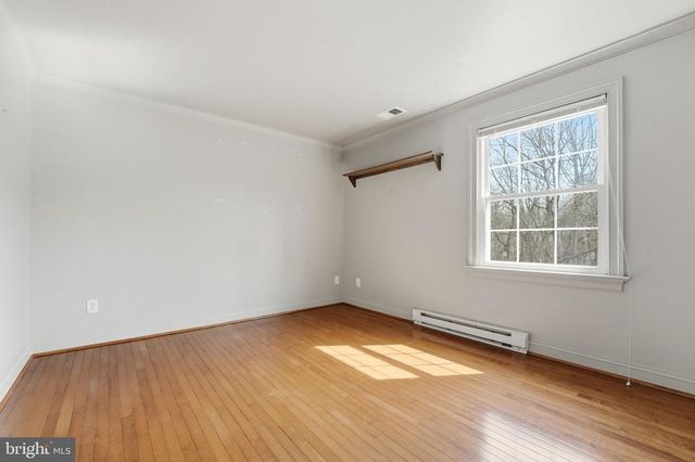 8277 LOCK LN, Warrenton, VA 20186