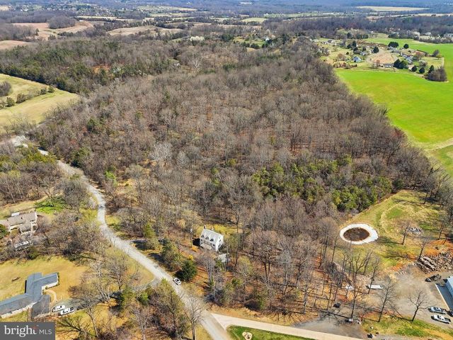 8277 LOCK LN, Warrenton, VA 20186