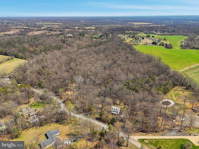 8277 LOCK LN, Warrenton, VA 20186