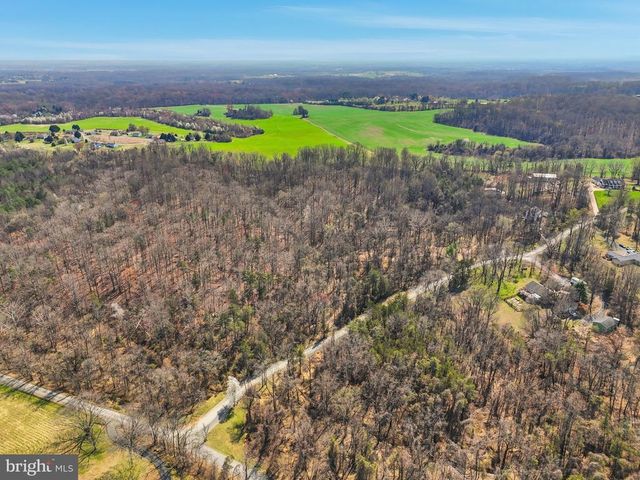 8277 LOCK LN, Warrenton, VA 20186