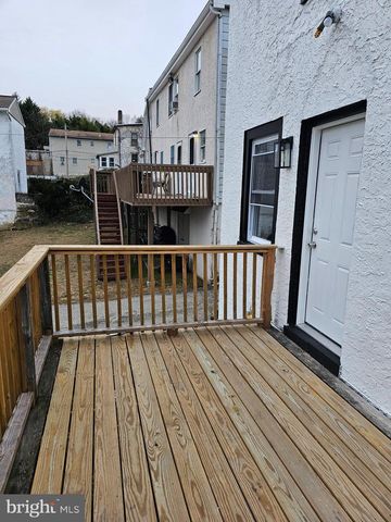 50 OLD LANCASTER RD, Devon, PA 19333