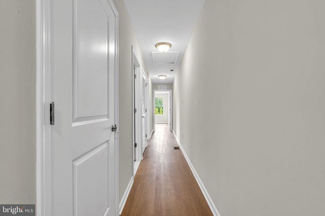 1 ROWAND WAY E, Clementon, NJ 08021