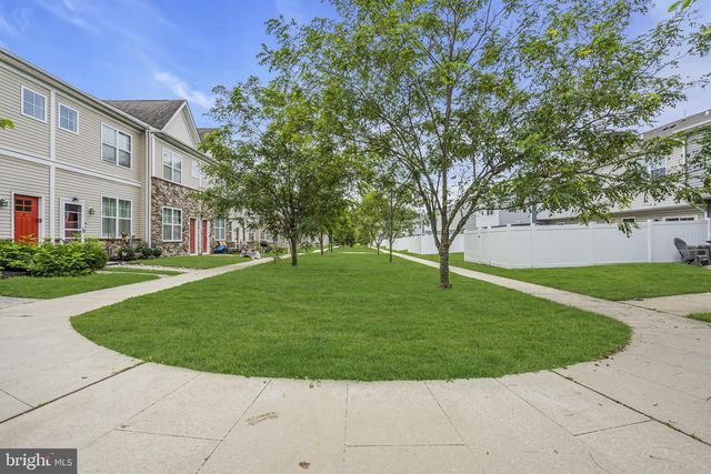 1 ROWAND WAY E, Clementon, NJ 08021