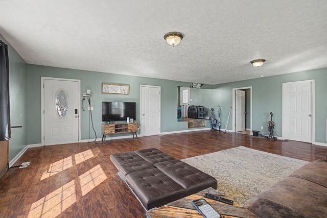 4016 Bentle Dr, Westmoreland, TN 37186