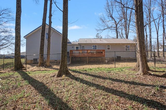 4016 Bentle Dr, Westmoreland, TN 37186
