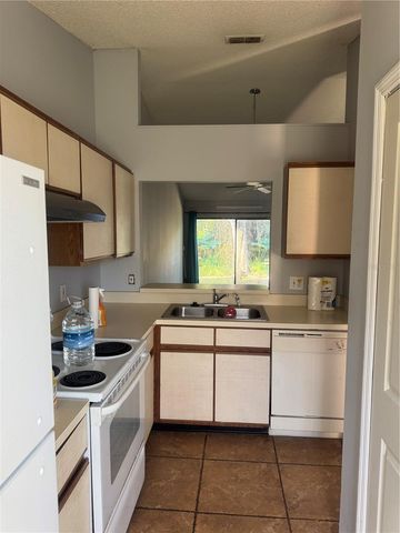 2422 KING OAK COURT, St Cloud, FL 34769