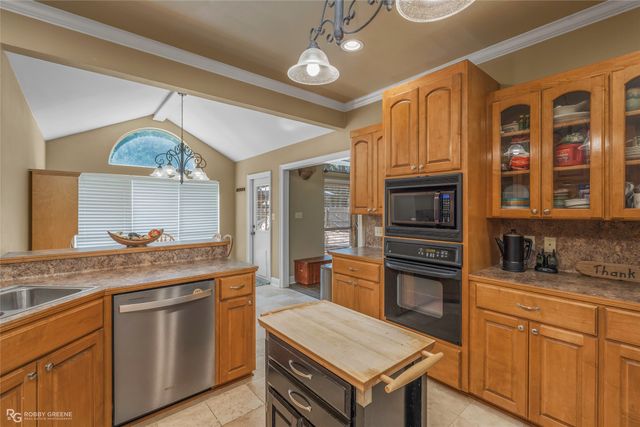 100 Preston Bay Circle, Benton, LA 71006