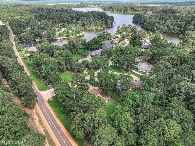 100 Preston Bay Circle, Benton, LA 71006