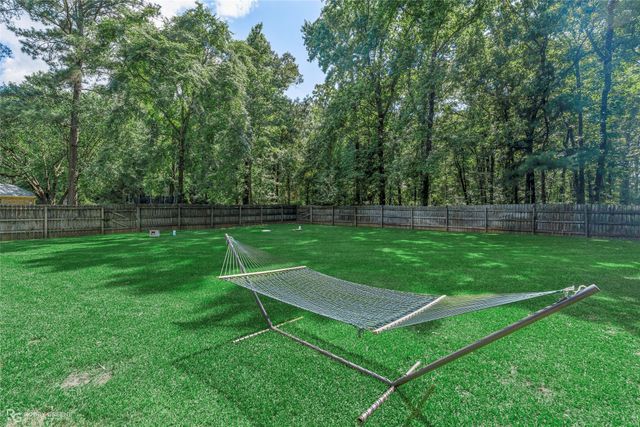100 Preston Bay Circle, Benton, LA 71006