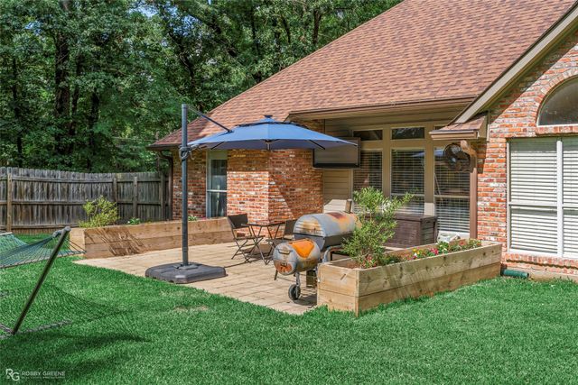 100 Preston Bay Circle, Benton, LA 71006