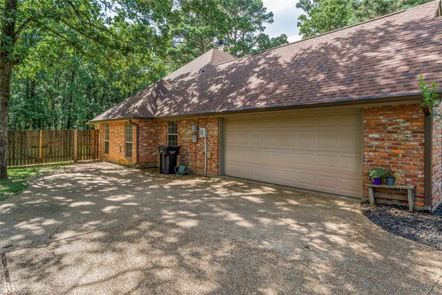 100 Preston Bay Circle, Benton, LA 71006