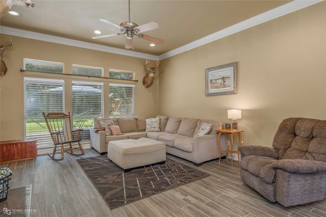 100 Preston Bay Circle, Benton, LA 71006
