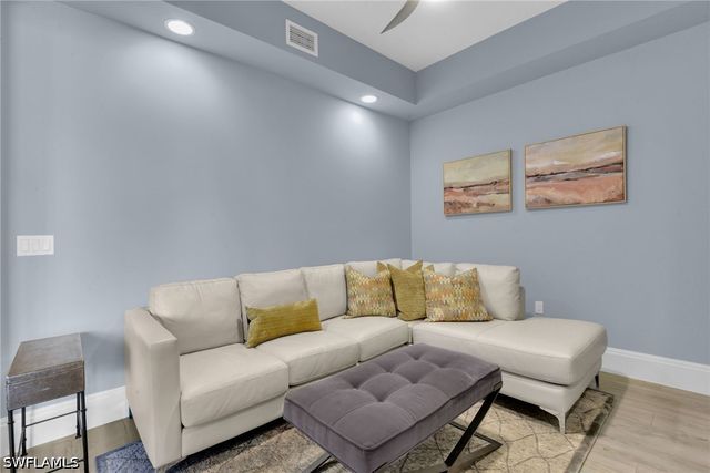 1035 3rd AVE S 406, Naples, FL 34102
