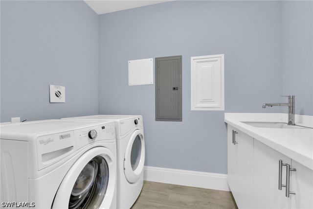 1035 3rd AVE S 406, Naples, FL 34102