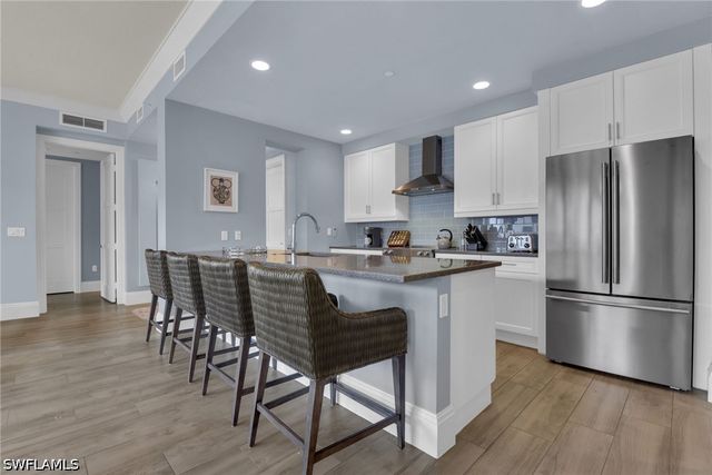 1035 3rd AVE S 406, Naples, FL 34102