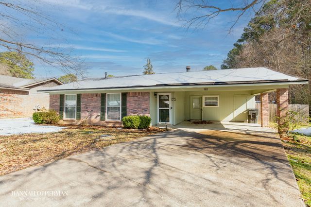 9813 Driftwood Circle, Shreveport, LA 71118