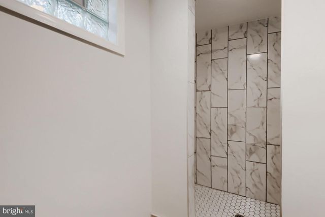 6410 LAUREL DR, Baltimore, MD 21207