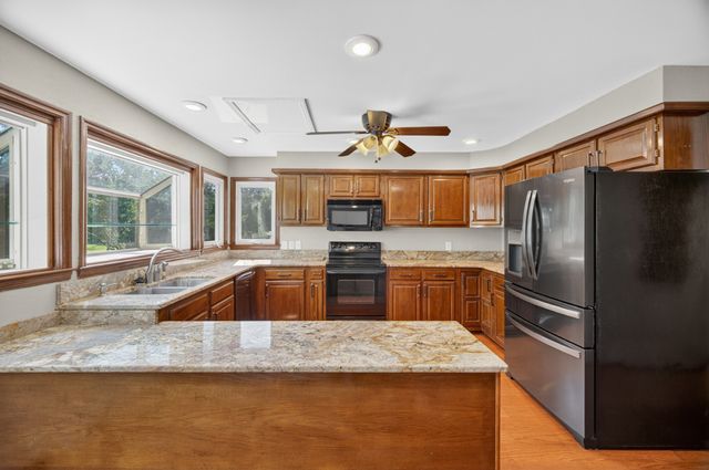 12 Diemer Rd, Fayetteville, TN 37334