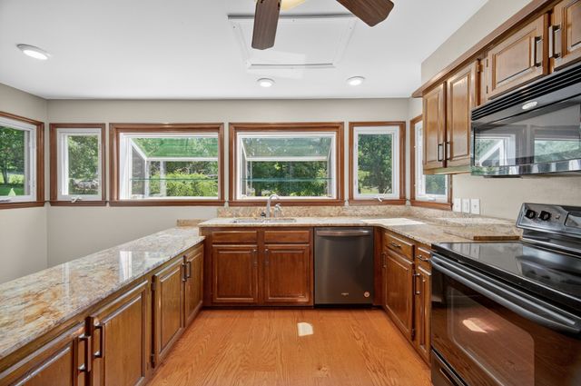 12 Diemer Rd, Fayetteville, TN 37334