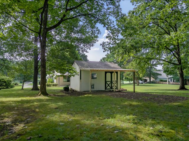 12 Diemer Rd, Fayetteville, TN 37334