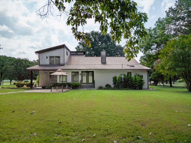 12 Diemer Rd, Fayetteville, TN 37334