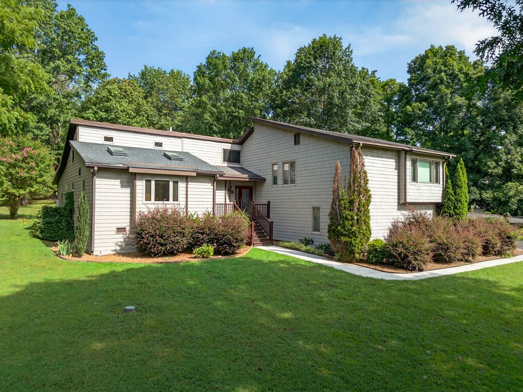 12 Diemer Rd, Fayetteville, TN 37334