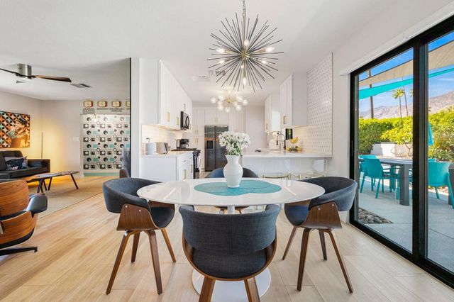 2227 Paseo Roseta, Palm Springs, CA 92262