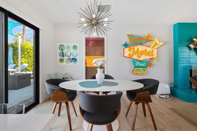 2227 Paseo Roseta, Palm Springs, CA 92262