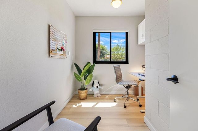 2227 Paseo Roseta, Palm Springs, CA 92262