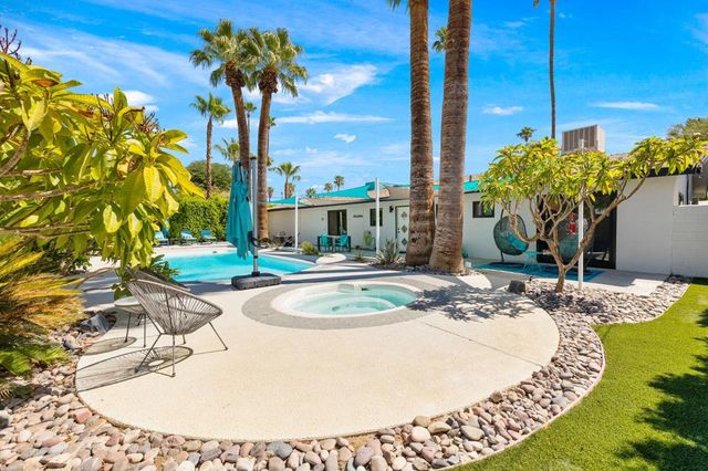 2227 Paseo Roseta, Palm Springs, CA 92262