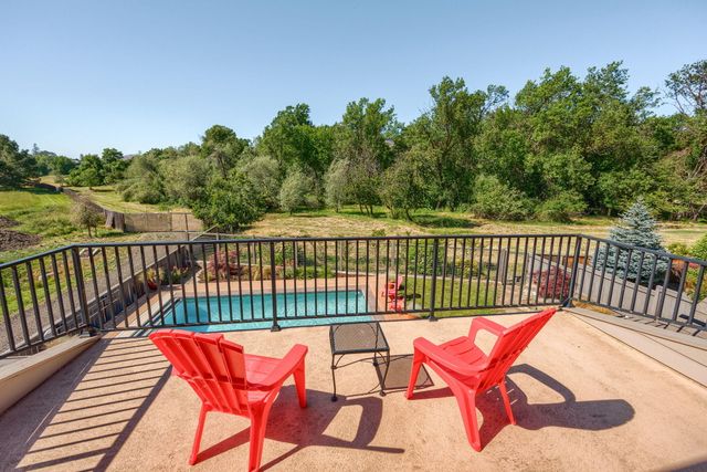 403 Briscoe Place, Ashland, OR 97520