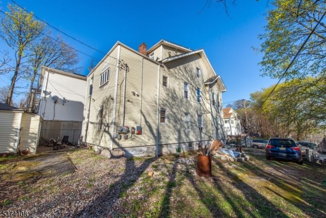 181 Osborne Ter, Newark City, NJ 07112