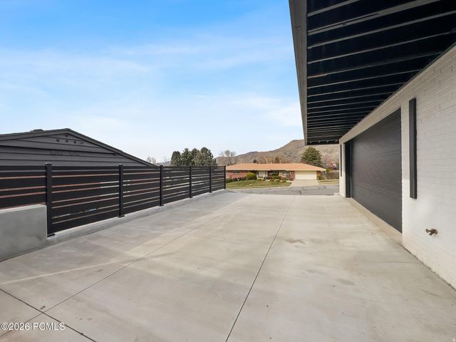 1332 S Canterbury Drive, Salt Lake City, UT 84108