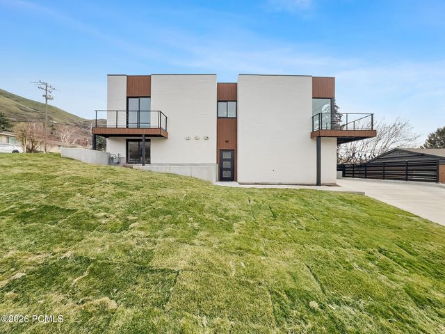 1332 S Canterbury Drive, Salt Lake City, UT 84108